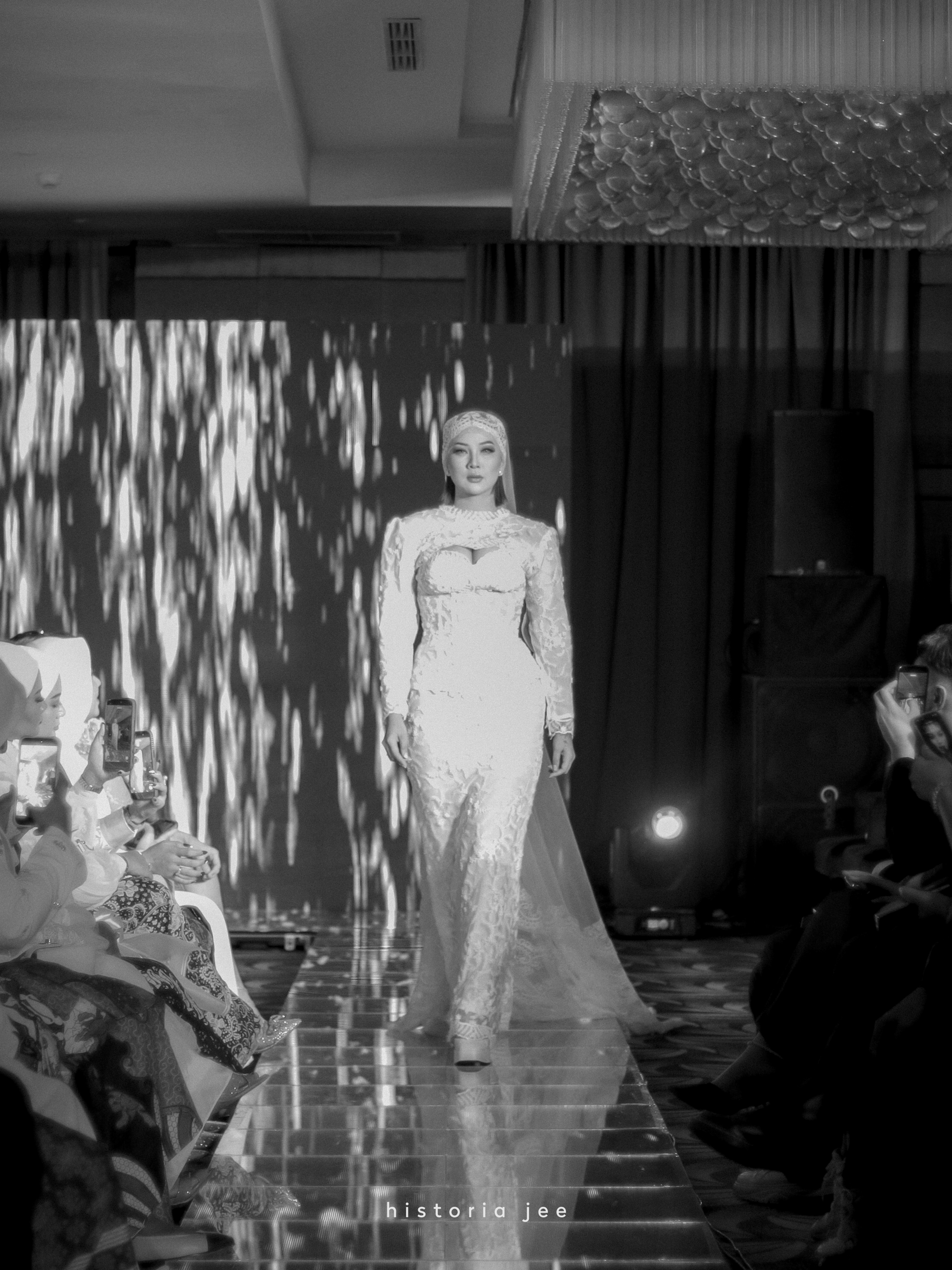dress luxur